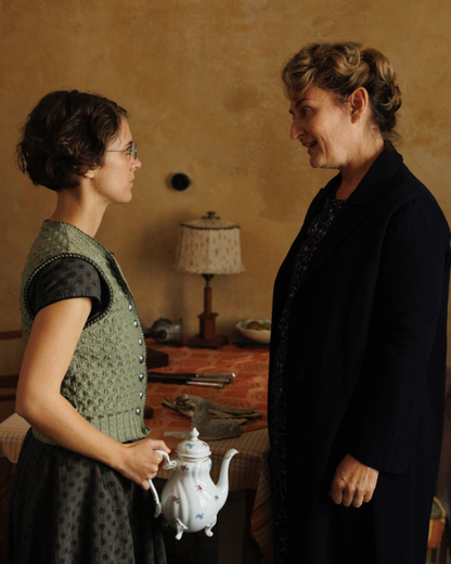 Image for In Liebe Eure Hilde mit RACHEL BRAUNSCHWEIG wird mit dem deutschen Filmpreis(Bronze) ausgezeichnet