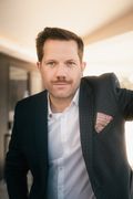 © Alexander Schank Image Fredrik Jan Hofmann