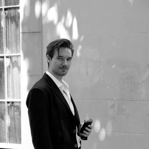 образ Valery Sullivan