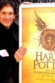 Beim internationalen Casting für die deutschsprachige Theaterproduktion "Harry Potter und das verwunschene Kind" spielt sich Herr Karim Köster von insgesamt weit über 1000 Bewerbern in die Callbacks der 8 besten Harry Potter Darsteller picture