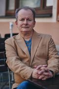 © Nils Schwarz образ Rüdiger Bach