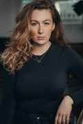 образ Sina Louise Dieterle