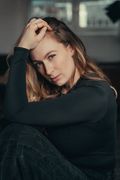 образ Sina Louise Dieterle