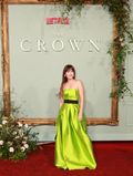 © The Crown Premiere imagine Dana Rogoz
