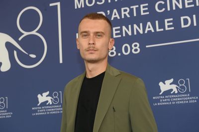 Image for „Arta a fost mereu împotriva sistemului” – interviu cu actorul Vlad Ionuț POPESCU –