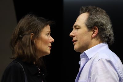 Image for Heftiges Auf und Ab - Theater Pur