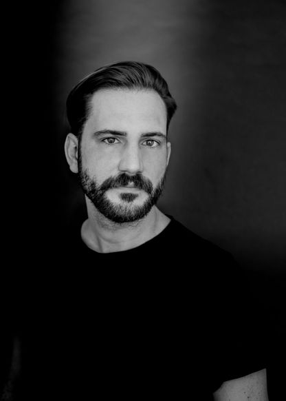 Image for Felix Stienz führt Regie bei MERZ GEGEN MERZ