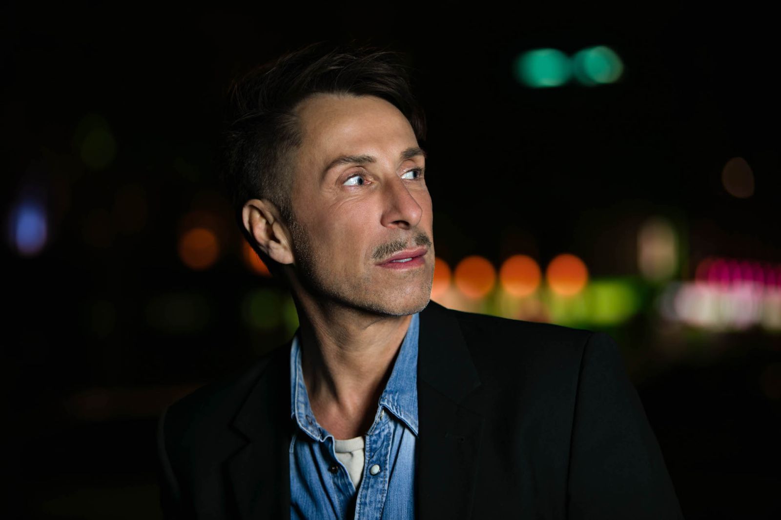 © https://www.adrianbecker.de/