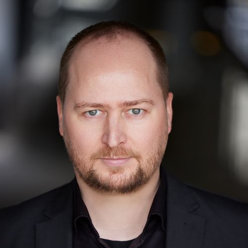 © Joshua M. Shelton / Headshots LA