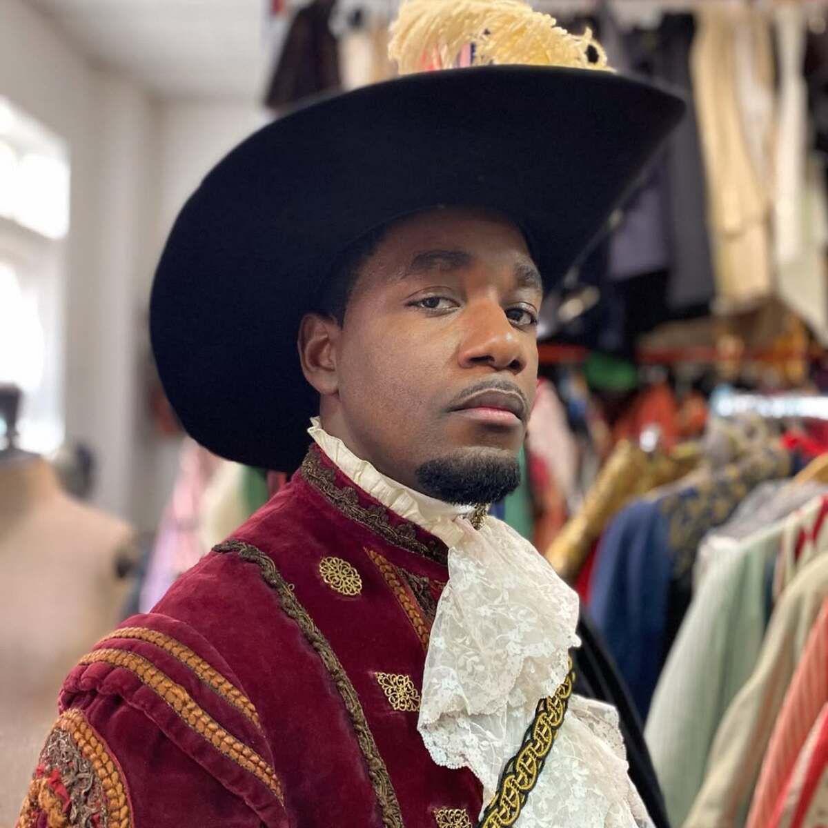 © Sullivan damascene